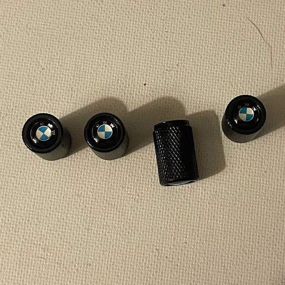 BMW Logo valve Stem caps in Black set of 4 NWT - Picture 1 of 5